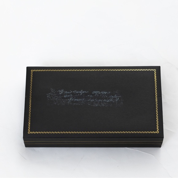 Quiet luxury 14K tricolor mesh choker length necklace & tricolor floral pendant - Picture 16 of 16